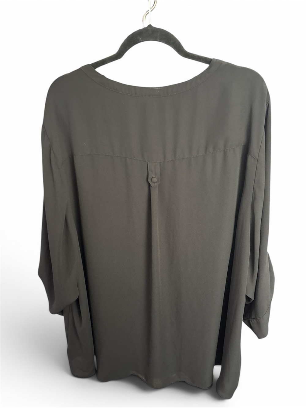 TORRID Harper Georgette V-Neck Pullover 3/4 Sleeve Roll Tab Sleeve Blouse - Picture 4 of 6